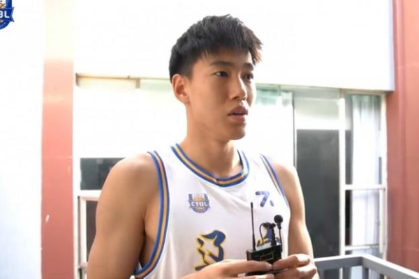 張鎮(zhèn)麟的打球風格是怎樣的？